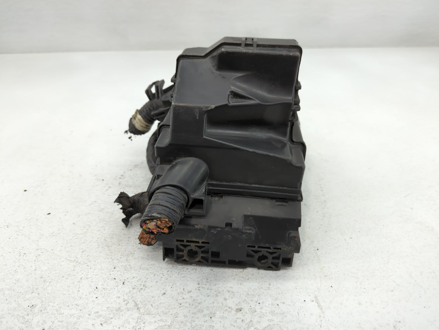 2015-2019 Nissan Micra Fusebox Fuse Box Panel Relay Module P/N:284B8 1HA0A Fits Fits 2013 2014 2015 2016 2017 2018 2019 OEM