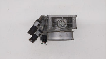 2015-2016 Nissan Pathfinder Throttle Body P/N:RME70-50 Fits Fits 2015 2016 2017 2018 2019 OEM Used Auto Parts
