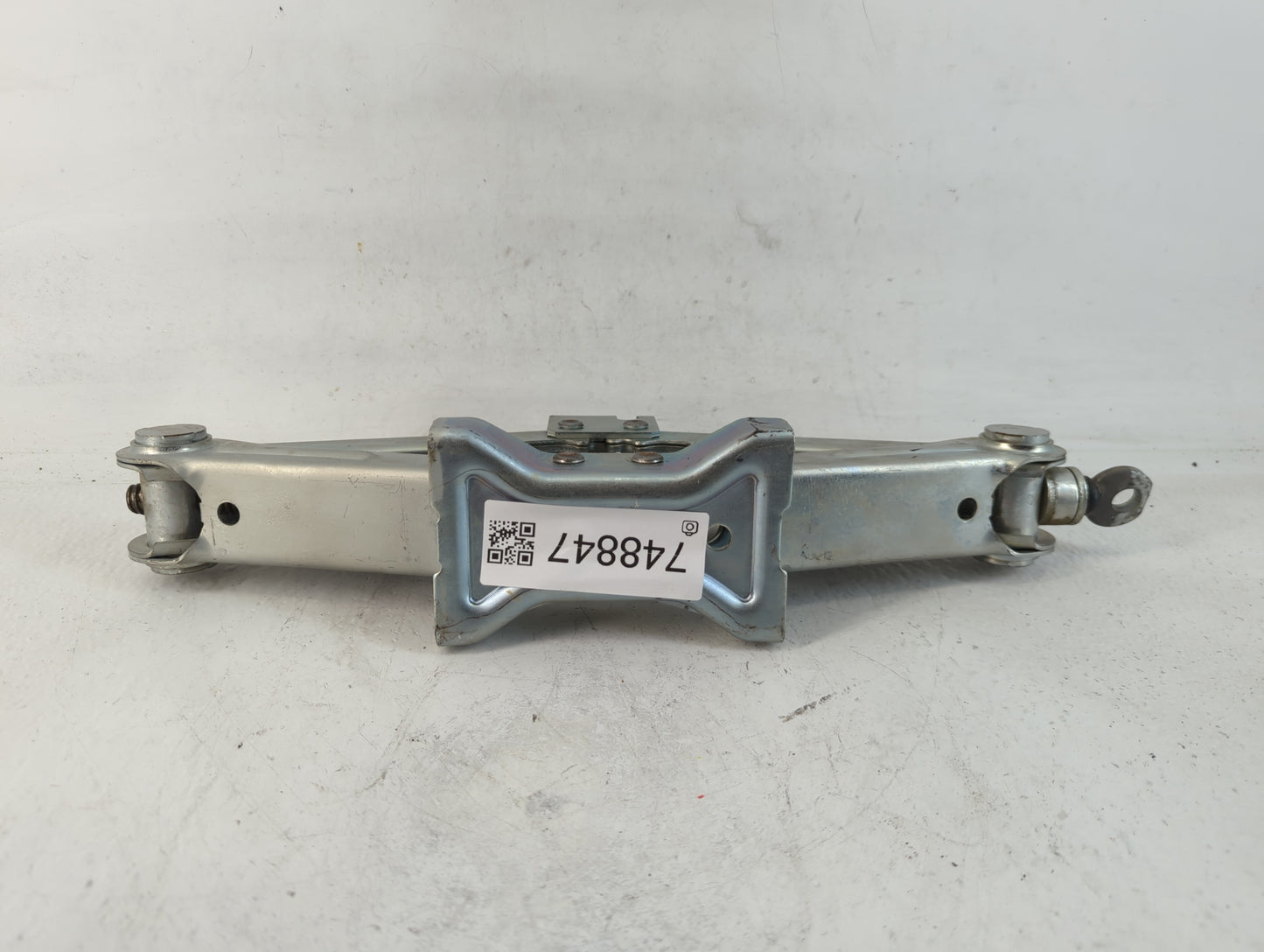 2015 Nissan Quest Spare Scissor Car Jack - Oemusedautoparts1.com