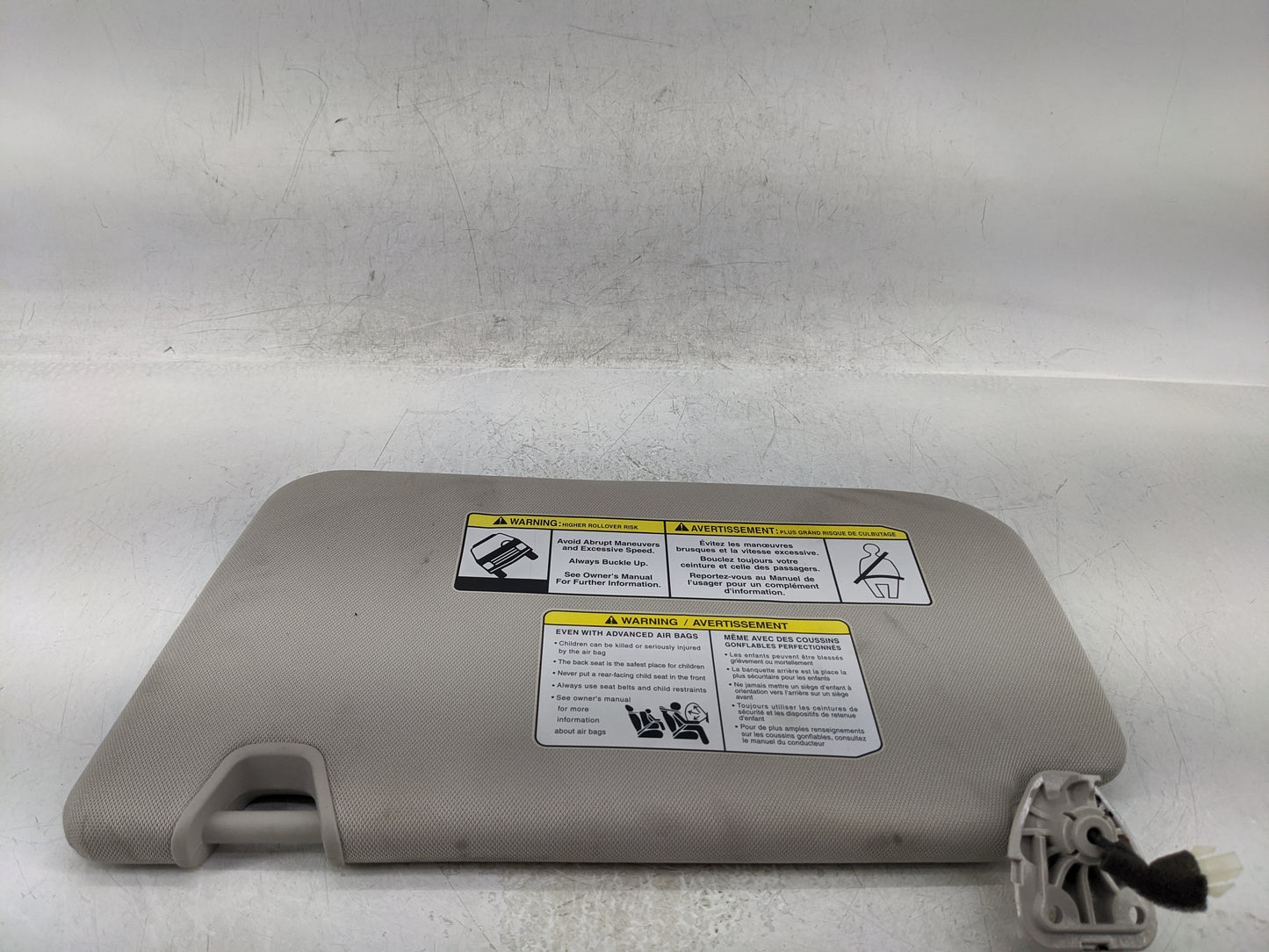 2014-2017 Nissan Rogue Sun Visor Shade Replacement Passenger Right Mirror Fits Fits 2014 2015 2016 2017 OEM Used Auto Parts