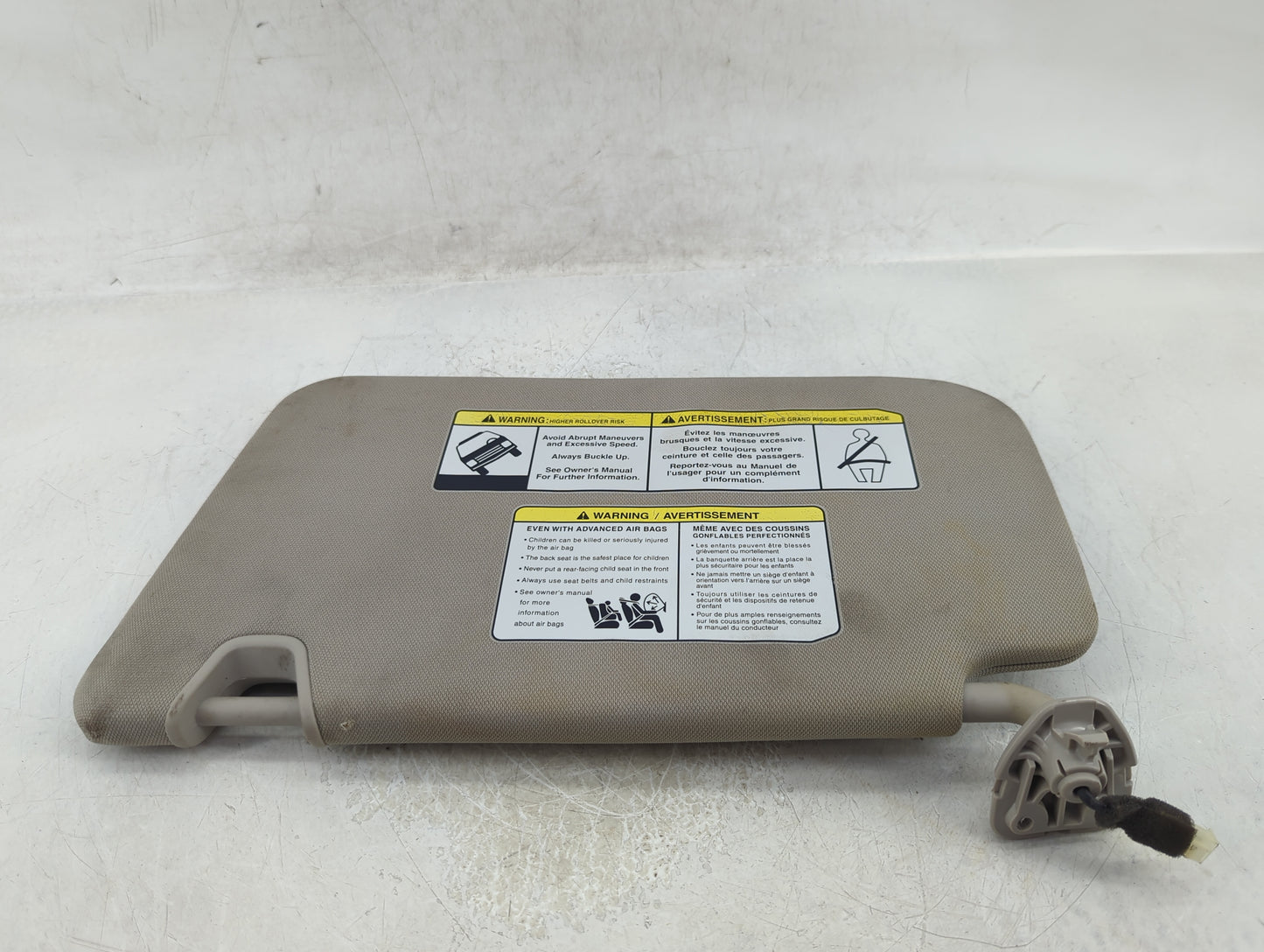 2014-2017 Nissan Rogue Sun Visor Shade Replacement Passenger Right Mirror Fits Fits 2014 2015 2016 2017 OEM Used Auto Parts