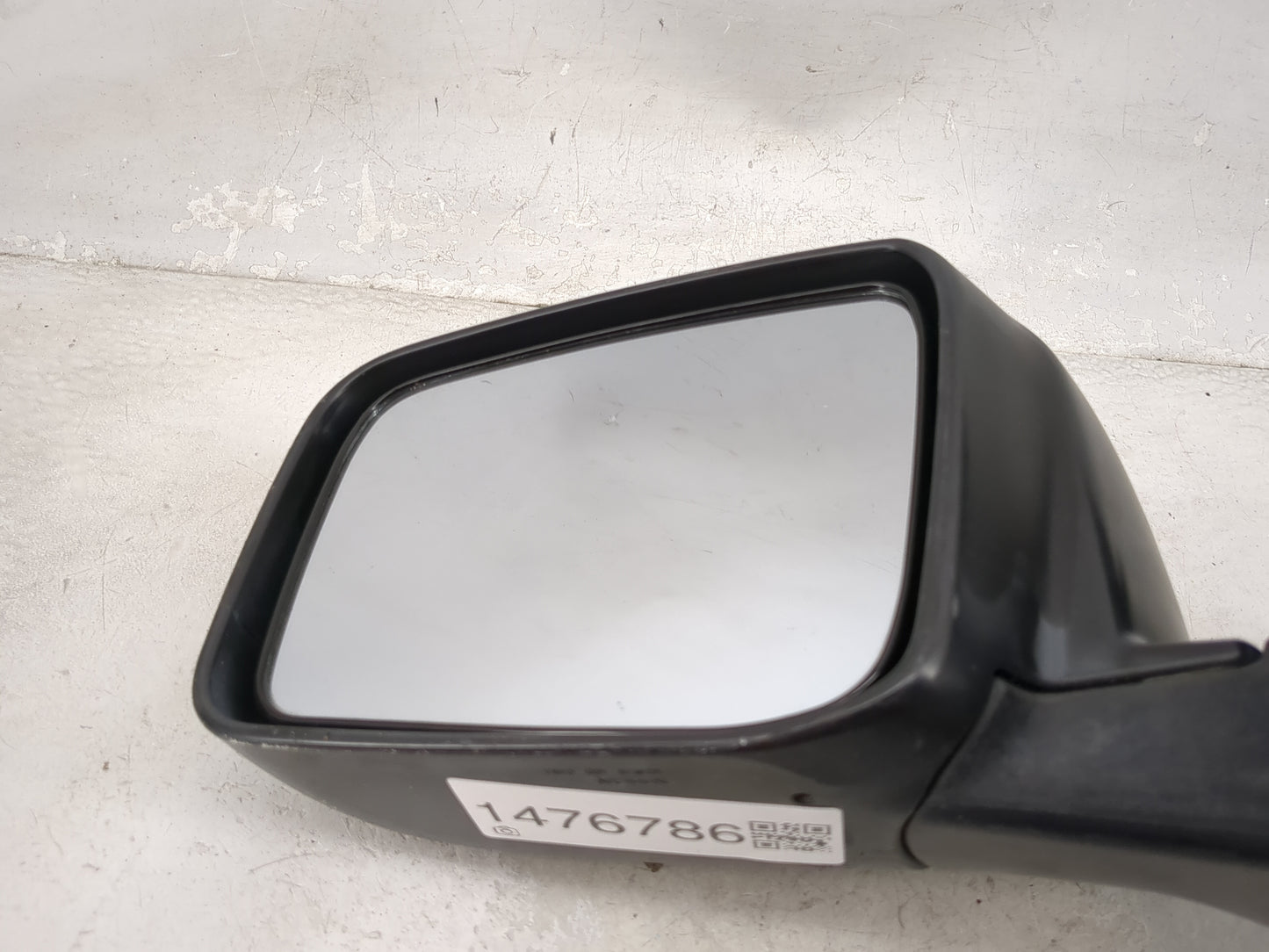 2017-2020 Nissan Rogue Driver Side View Mirror - Left Door Mirror OEM Used - Oemusedautoparts1.com