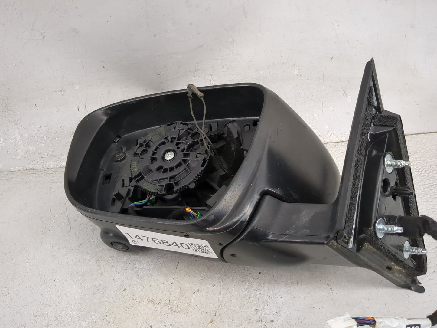 2014-2016 Nissan Rogue Driver Side View Mirror - Left Door Mirror OEM Used - Oemusedautoparts1.com