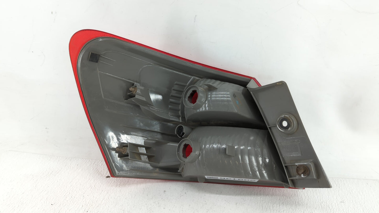 2008-2015 Nissan Rogue Tail Light Assembly Passenger Right OEM Fits Fits 2008 2009 2010 2011 2012 2013 2014 2015 OEM Used Au