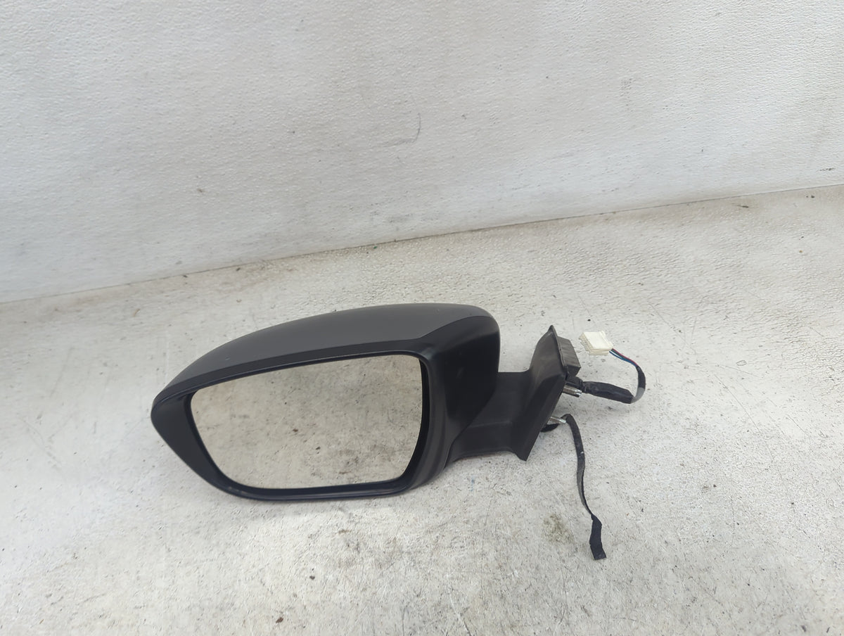 2016-2020 Nissan Rogue Passenger Side View Mirror - Right Door Mirror OEM Used - Oemusedautoparts1.com