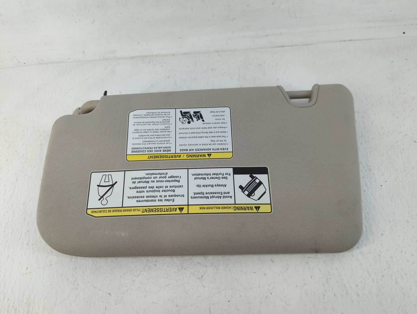 2014-2017 Nissan Rogue Sun Visor Shade Replacement Passenger Right Mirror Fits Fits 2014 2015 2016 2017 OEM Used Auto Parts