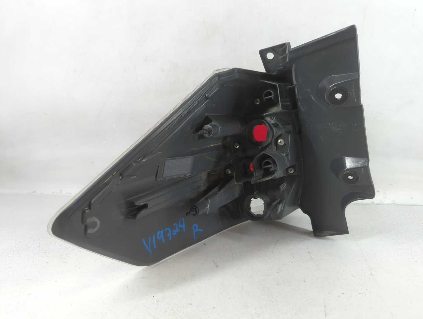 2015 Nissan Rogue Tail Light Assembly Driver Left OEM Fits OEM Used Auto Parts - Oemusedautoparts1.com