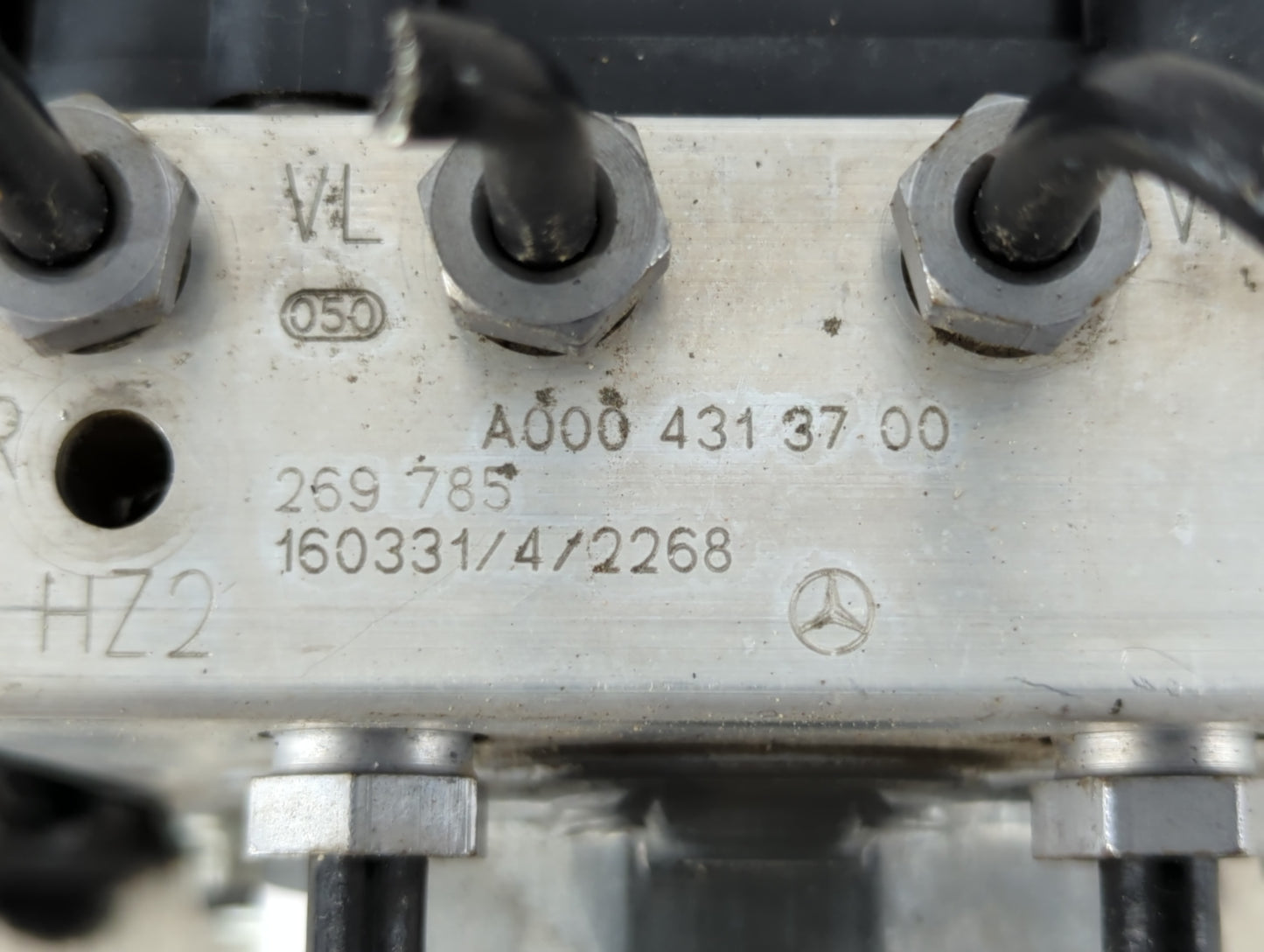 2014-2015 Nissan Sentra ABS Pump Control Module Replacement P/N:A000 431 37 00 Fits Fits 2014 2015 OEM Used Auto Parts - Oem
