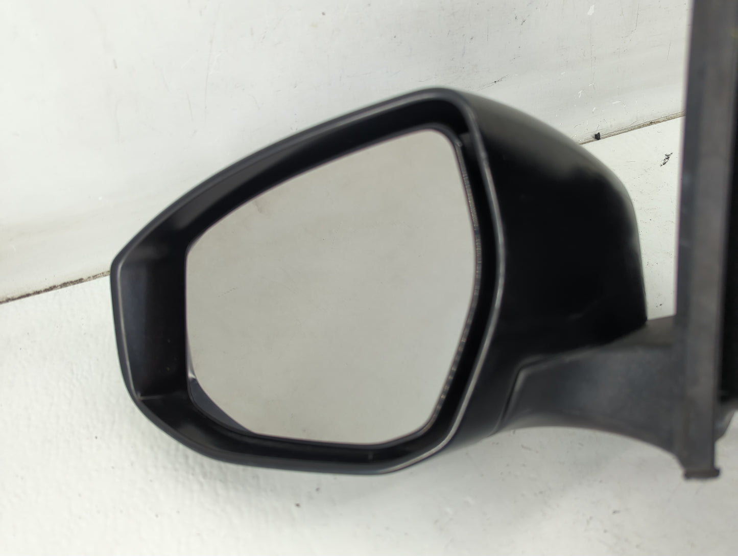 2013-2015 Nissan Sentra Driver Side View Mirror - Left Door Mirror OEM Used - Oemusedautoparts1.com