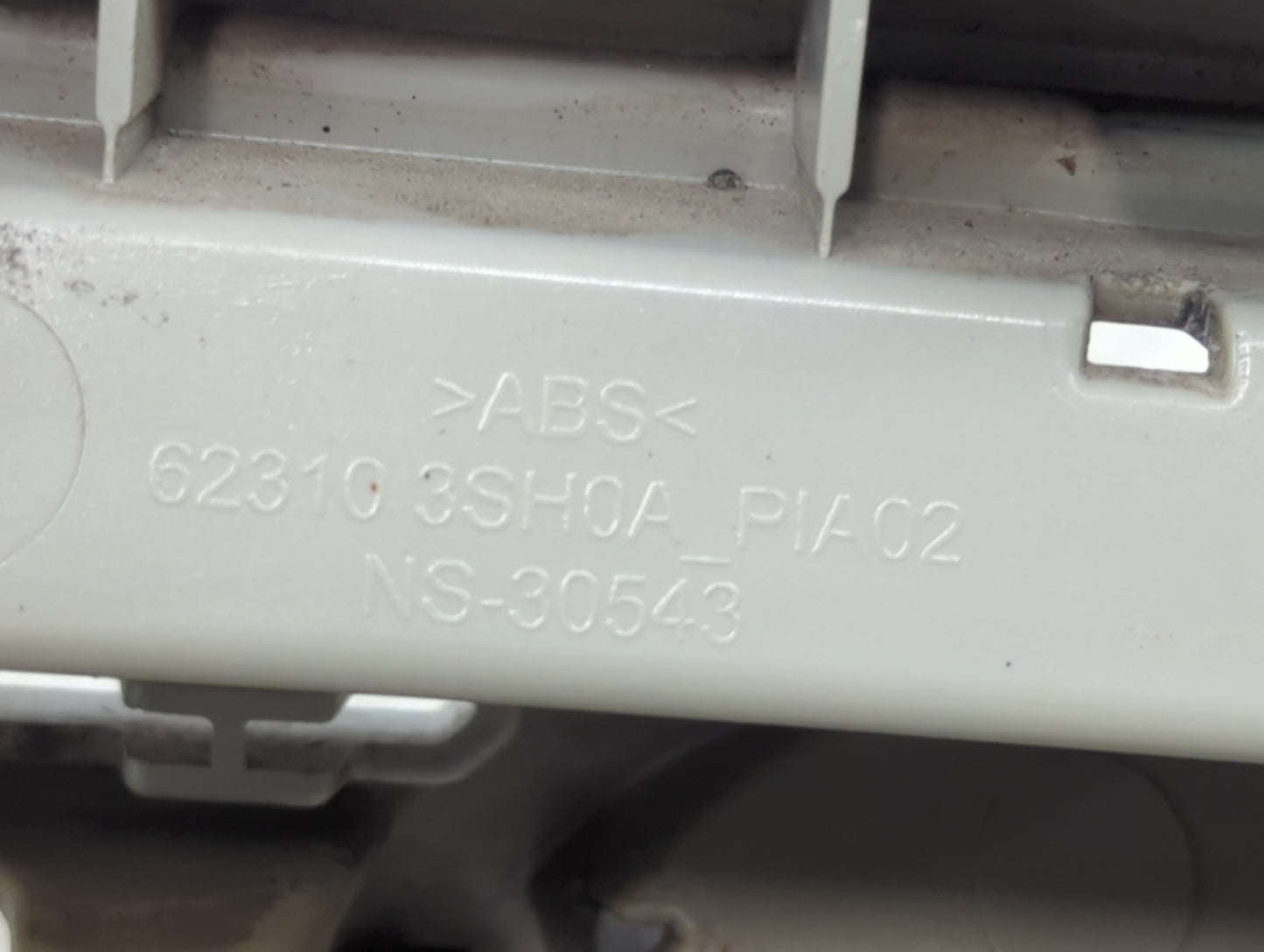 2013-2015 Nissan Sentra Front Grille Bumper Not Included - Oemusedautoparts1.com