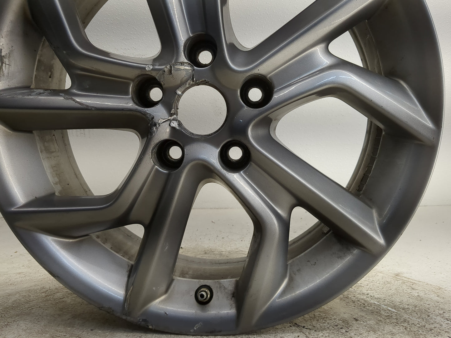 2013-2015 Nissan Sentra Oem Wheel Rim - Oemusedautoparts1.com