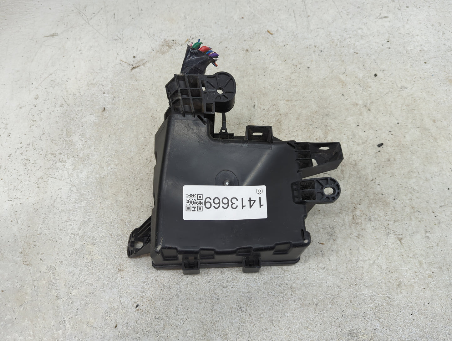2013-2019 Nissan Sentra Fusebox Fuse Box Panel Relay Module P/N:284B7 1KM0B 284B7 3RA1A Fits OEM Used Auto Parts - Oemusedau
