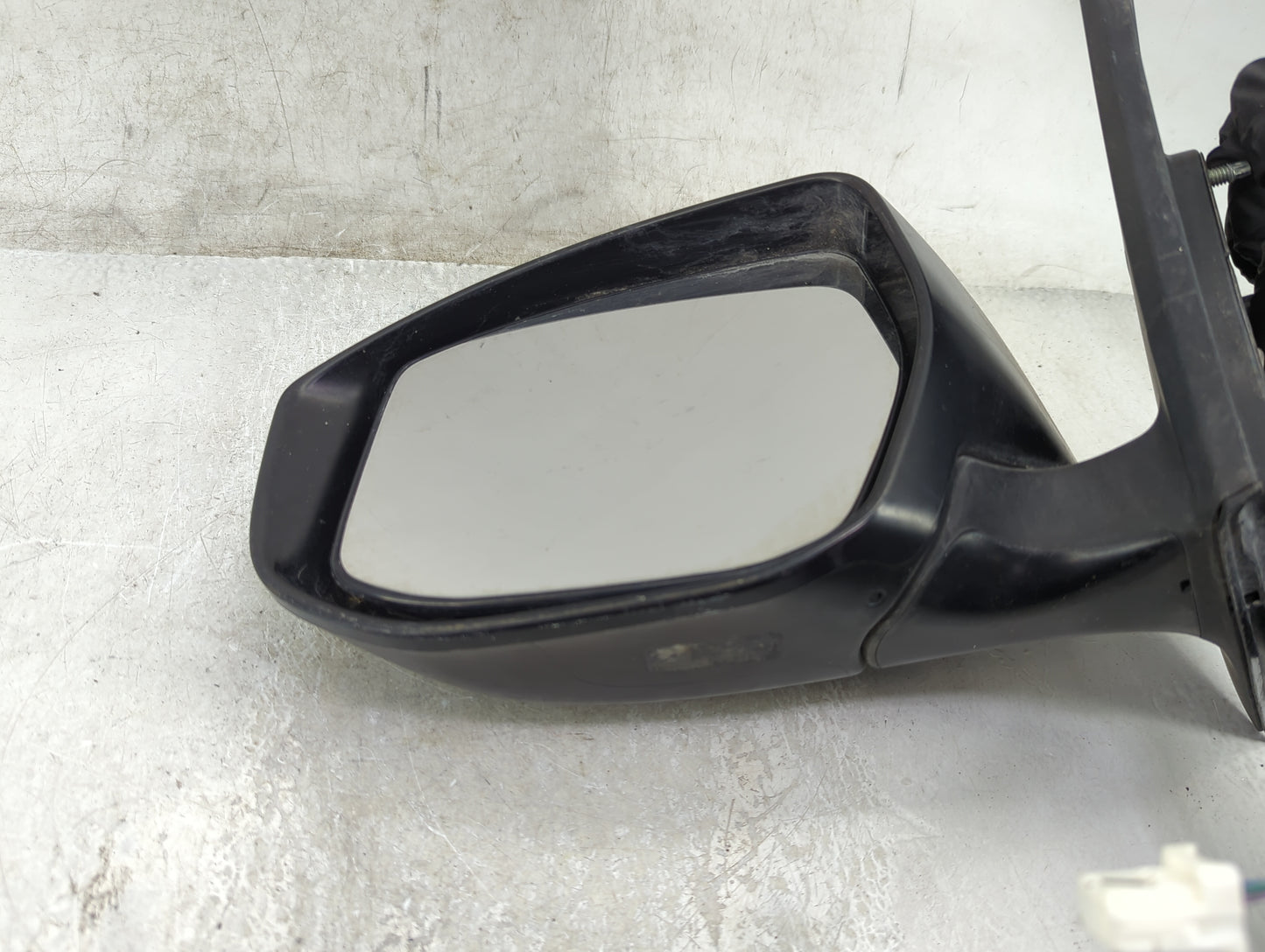 2013-2015 Nissan Sentra Driver Side View Mirror - Left Door Mirror OEM Used - Oemusedautoparts1.com