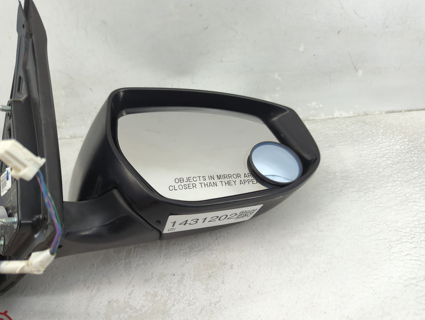 2013-2015 Nissan Sentra Passenger Side View Mirror - Right Door Mirror OEM Used - Oemusedautoparts1.com