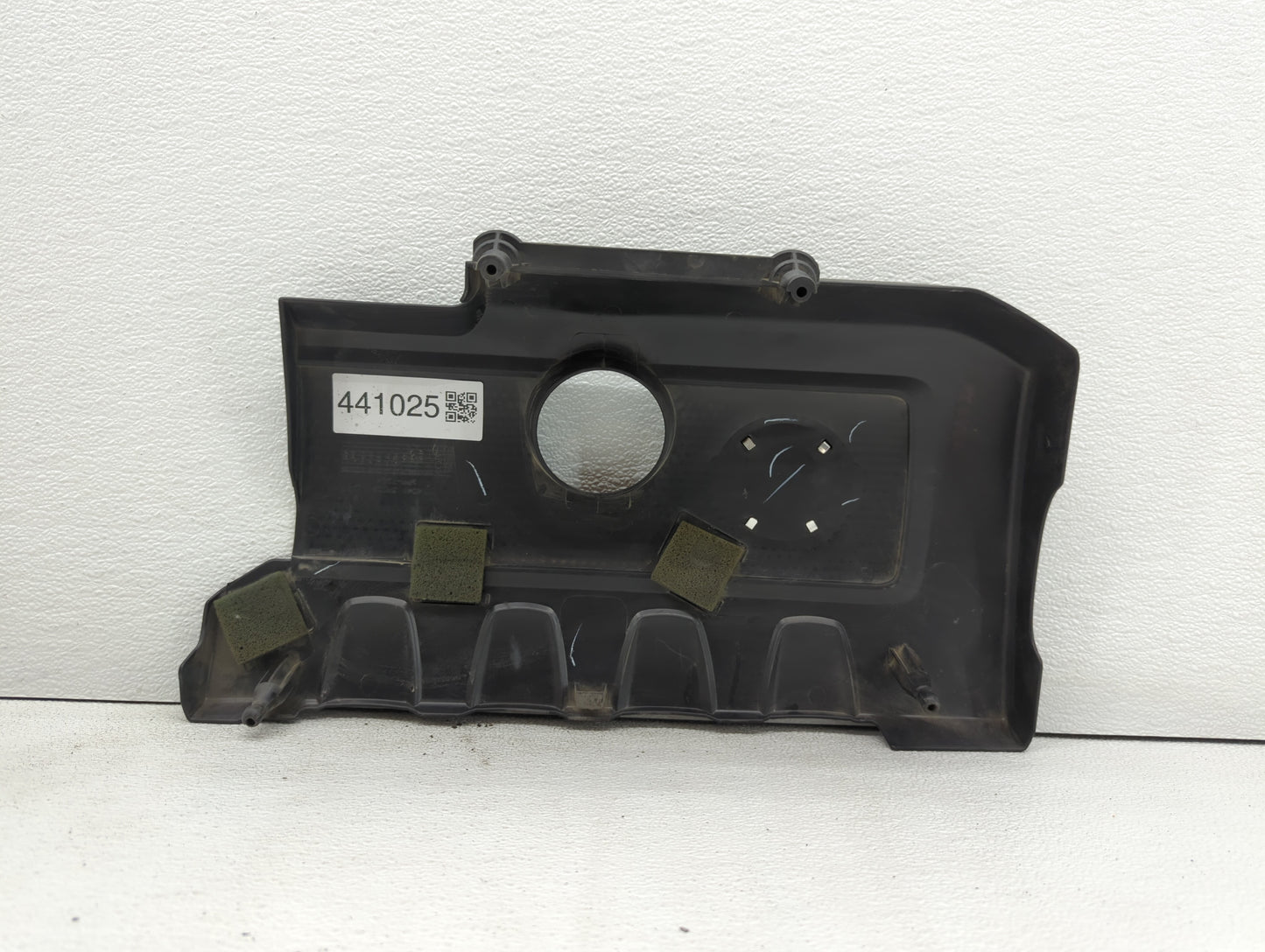 2015 Nissan Sentra Engine Cover - Oemusedautoparts1.com