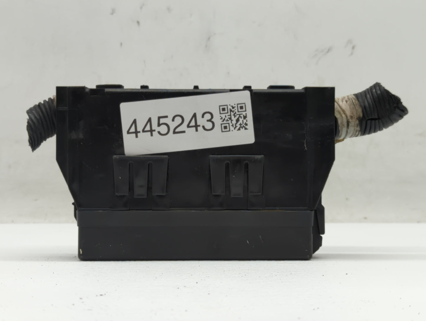 2013-2019 Nissan Sentra Fusebox Fuse Box Panel Relay Module P/N:24382 EW70B 284B7 3SG1C Fits OEM Used Auto Parts - Oemusedau