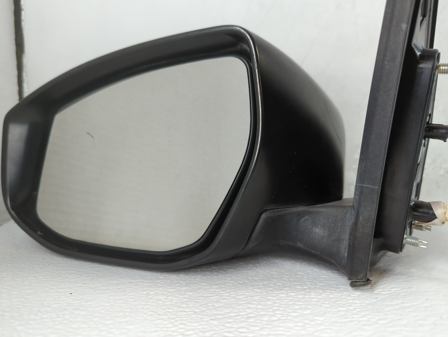 2015 Nissan Sentra Driver Side View Mirror - Left Door Mirror OEM Used - Oemusedautoparts1.com