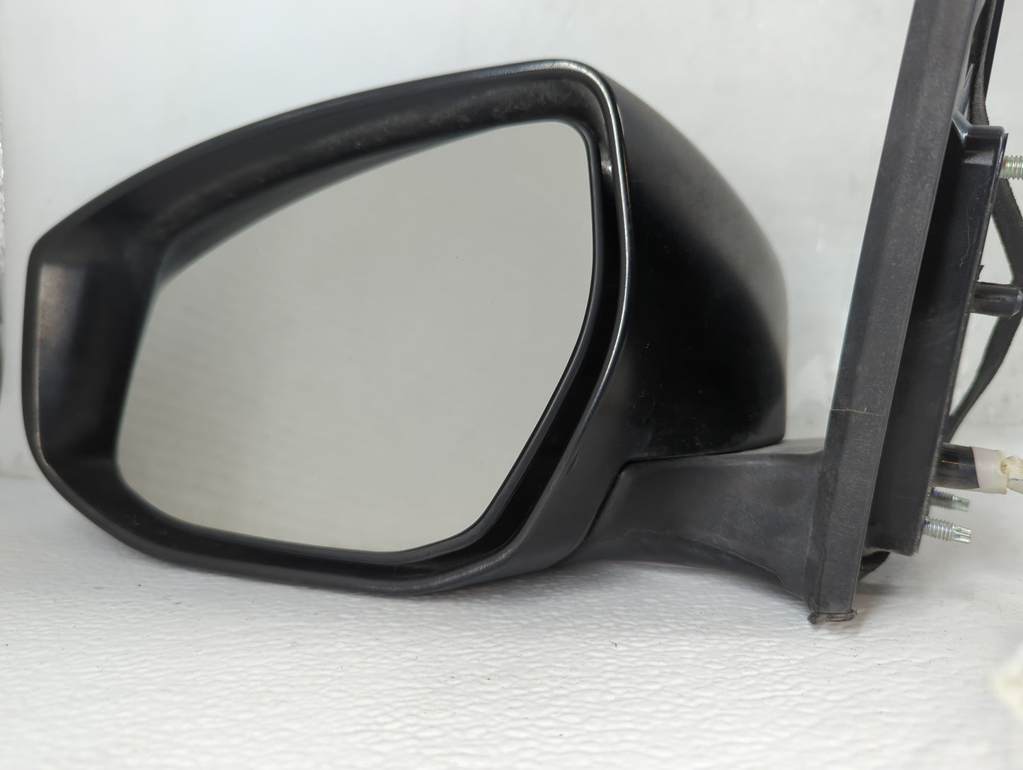 2015 Nissan Sentra Driver Side View Mirror - Left Door Mirror OEM Used - Oemusedautoparts1.com