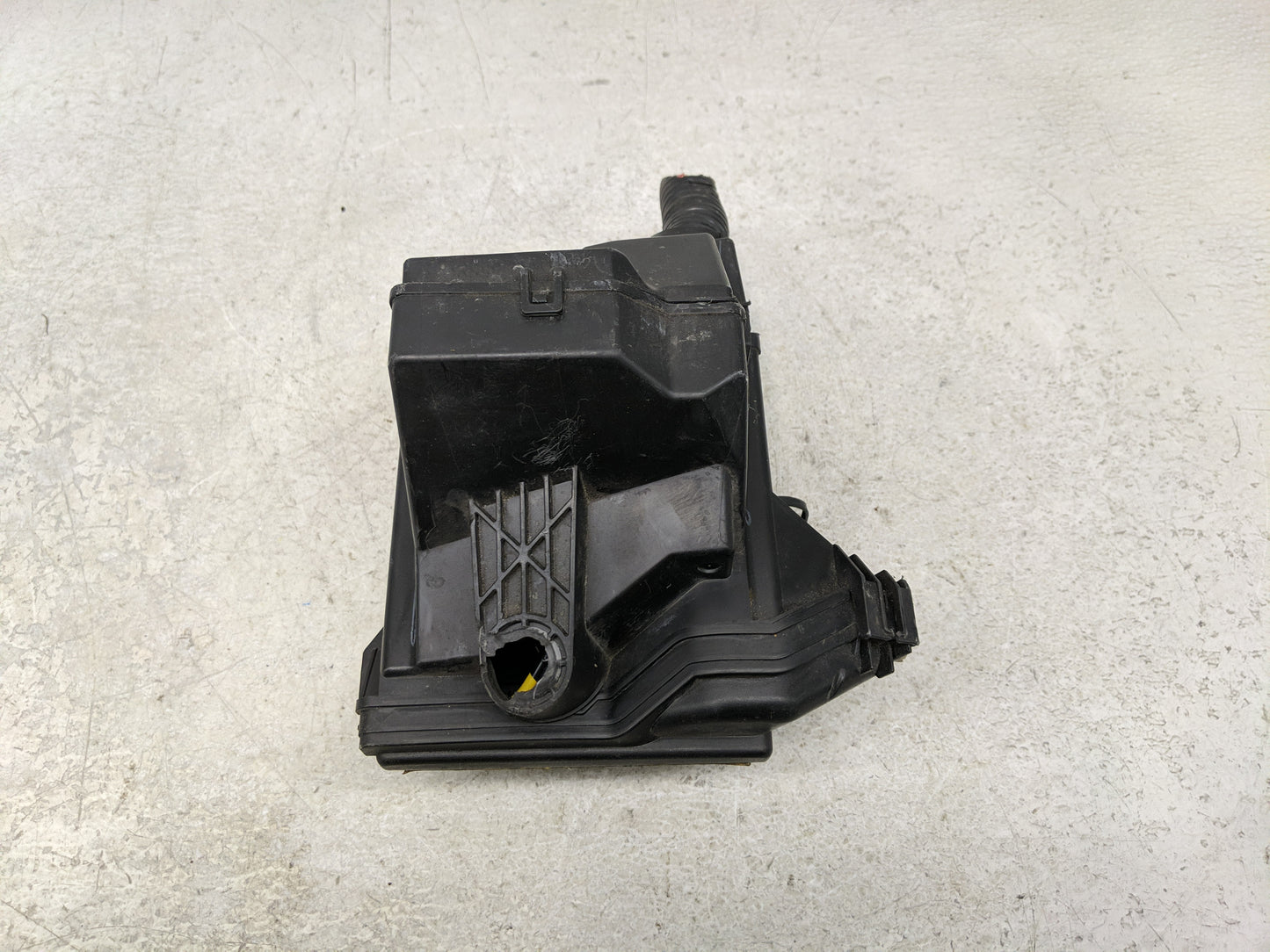 2013-2019 Nissan Versa Fusebox Fuse Box Panel Relay Module Fits Fits 2013 2014 2015 2016 2017 2018 2019 OEM Used Auto Parts