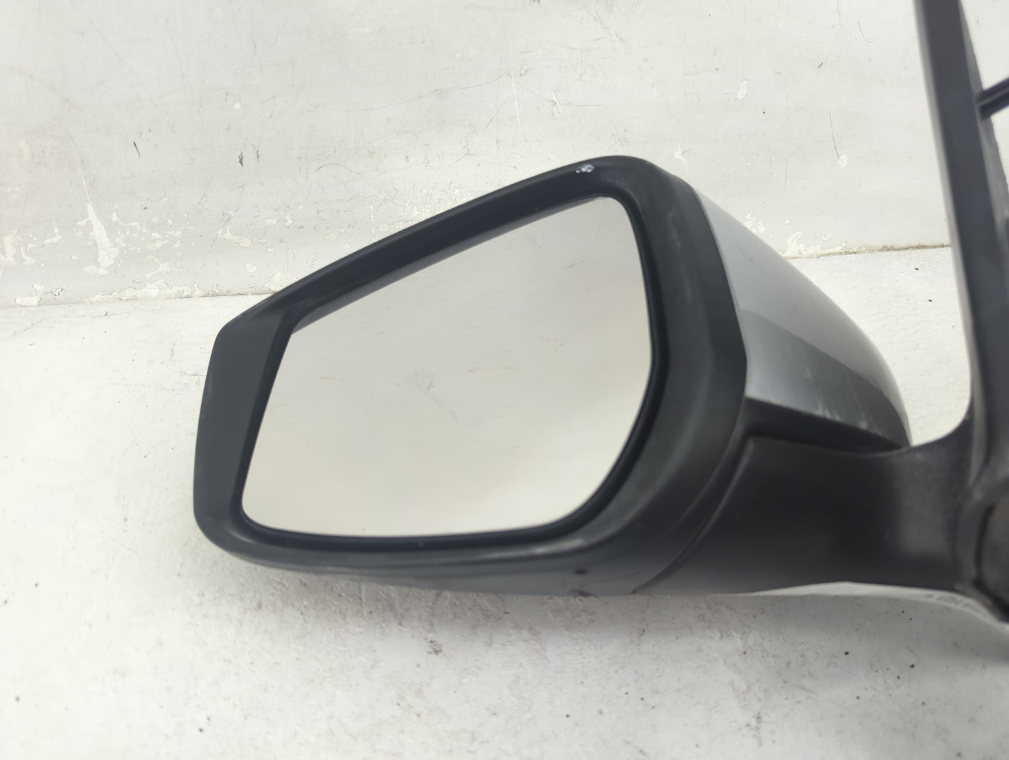 2015-2019 Nissan Versa Driver Side View Mirror - Left Door Mirror OEM Used - Oemusedautoparts1.com