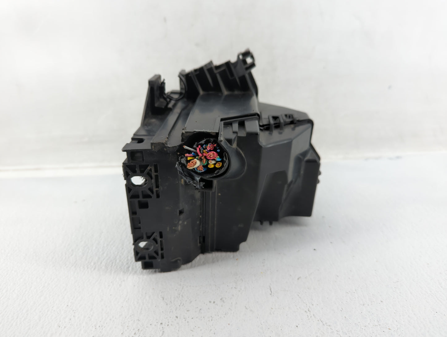 2013-2019 Nissan Versa Fusebox Fuse Box Panel Relay Module Fits Fits 2013 2014 2015 2016 2017 2018 2019 OEM Used Auto Parts
