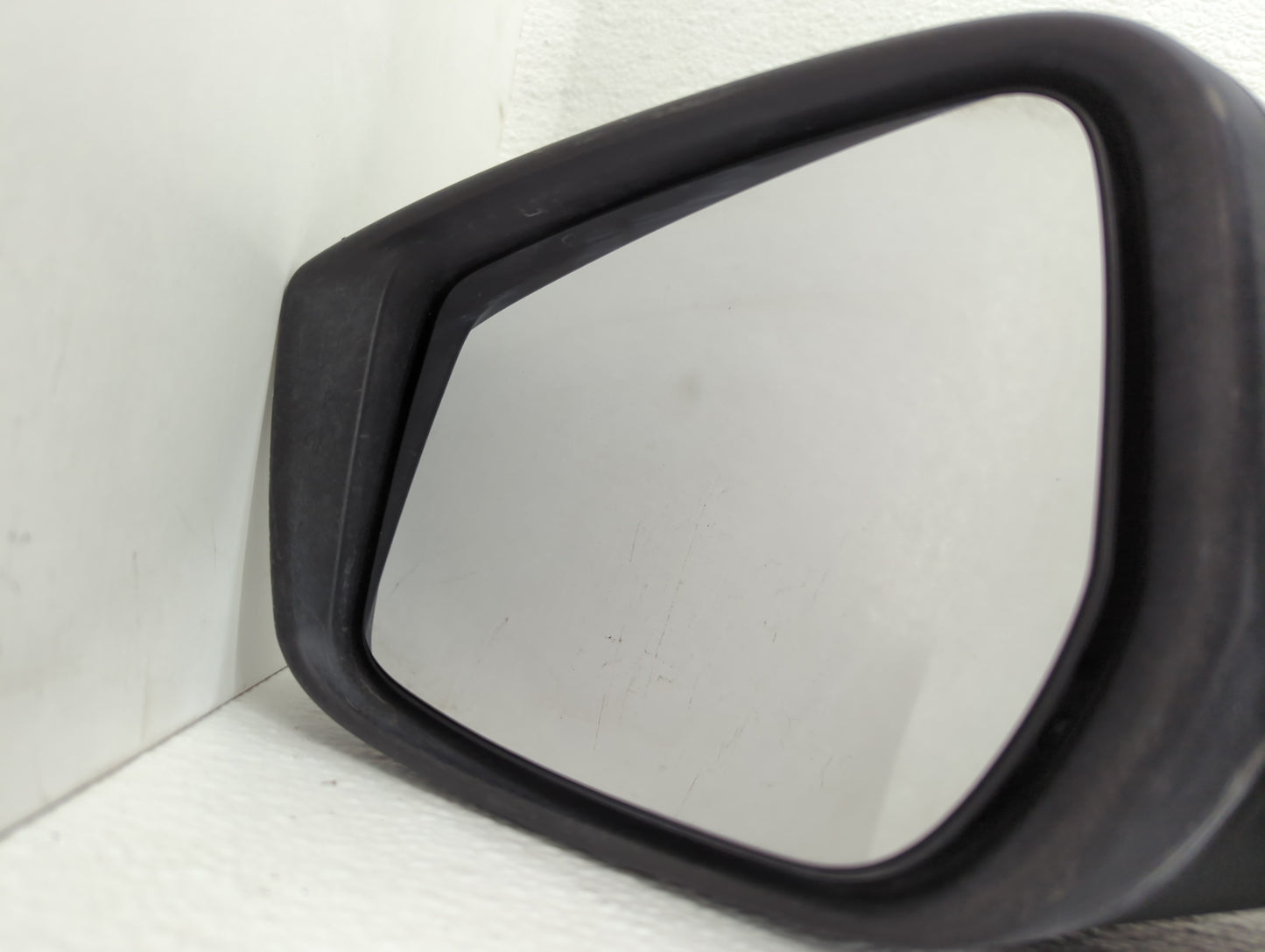 2015-2019 Nissan Versa Driver Side View Mirror - Left Door Mirror OEM Used - Oemusedautoparts1.com