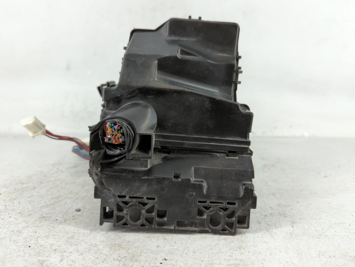 2013-2019 Nissan Versa Fusebox Fuse Box Panel Relay Module Fits Fits 2013 2014 2015 2016 2017 2018 2019 OEM Used Auto Parts