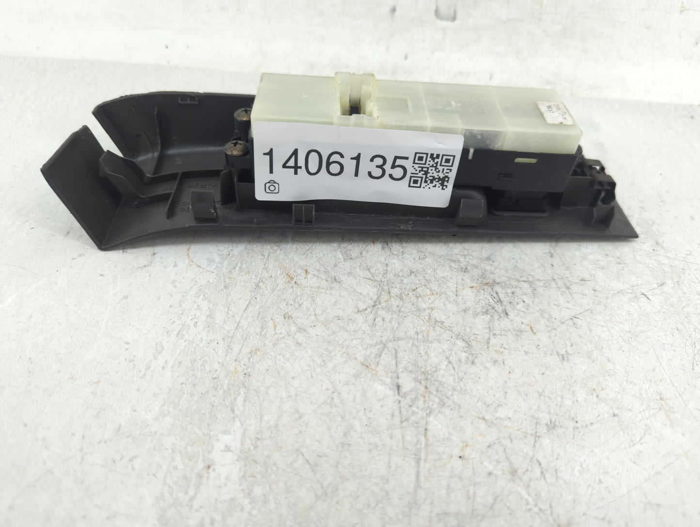 2007-2015 Nissan Xterra Master Power Window Switch Replacement Driver Side Left P/N:25401-ZP70A Fits OEM Used Auto Parts - O
