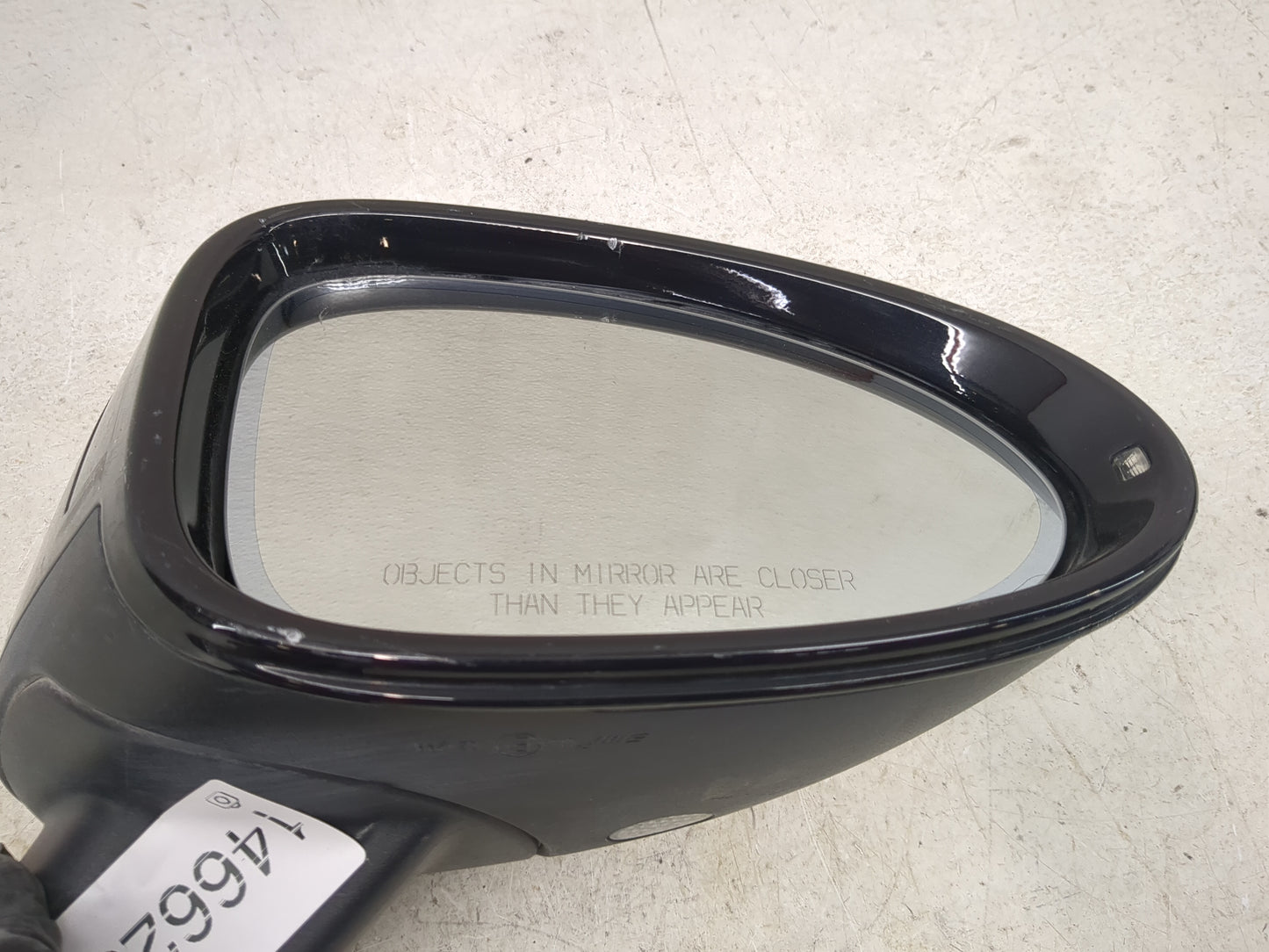 2015-2019 Porsche Macan Passenger Side View Mirror - Right Door Mirror OEM Used - Oemusedautoparts1.com