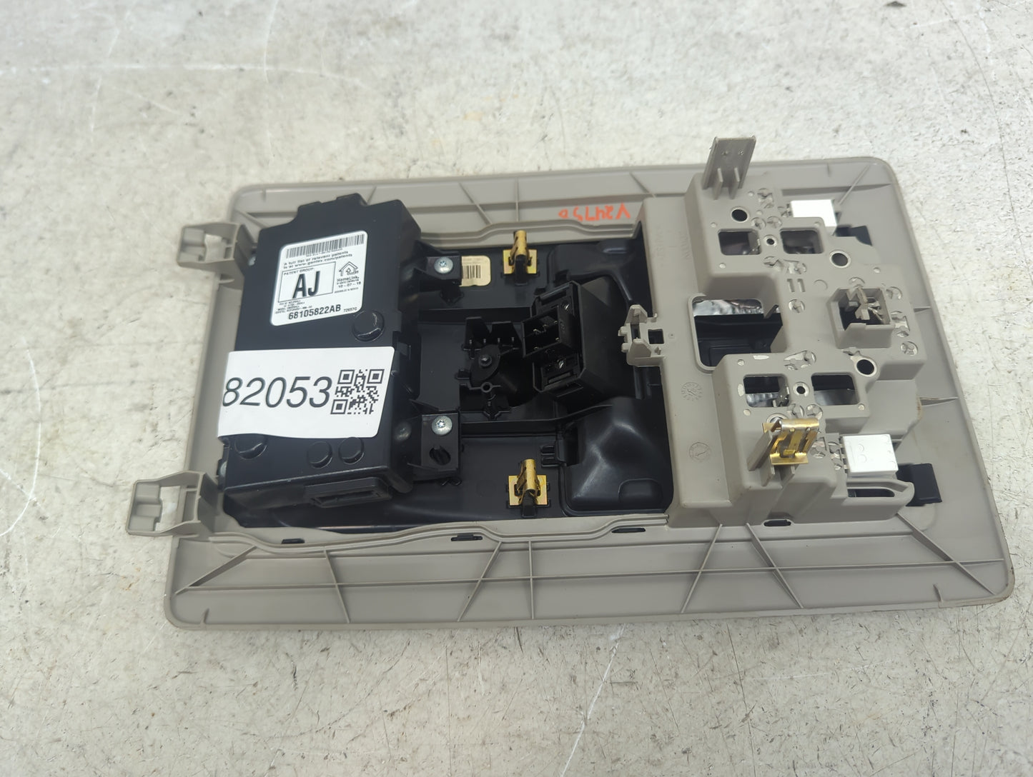 2013-2015 Ram 1500 Overhead Roof Console 1482053 - Oemusedautoparts1.com