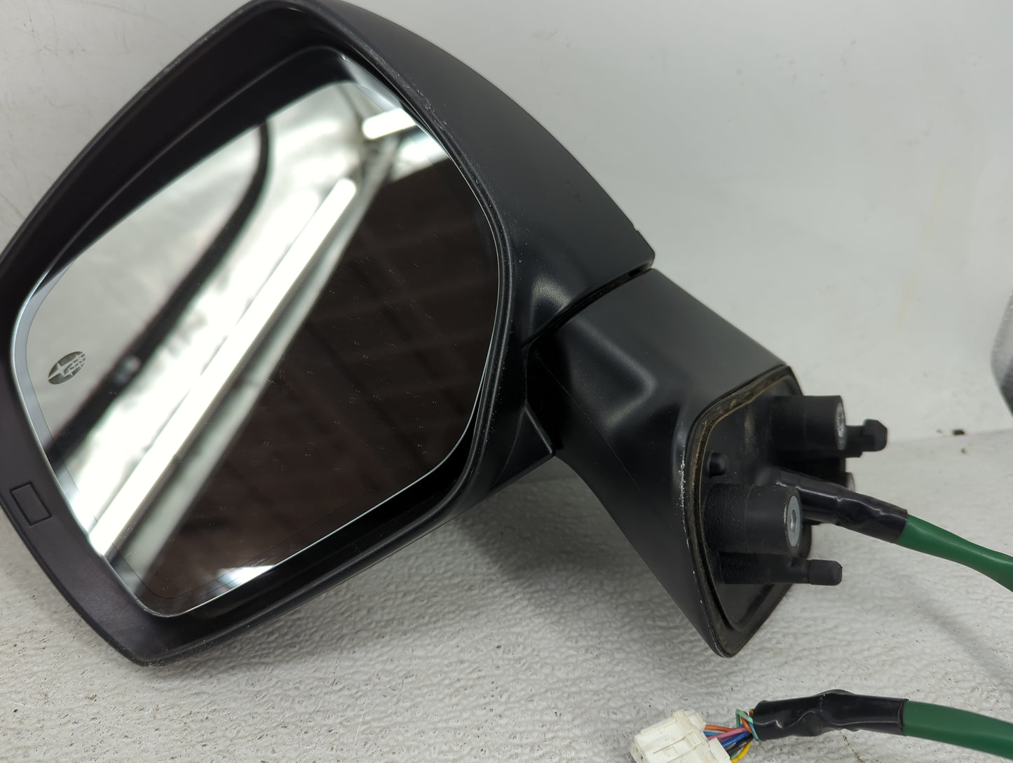 2015 Subaru Forester Driver Side View Mirror - Left Door Mirror OEM Used - Oemusedautoparts1.com