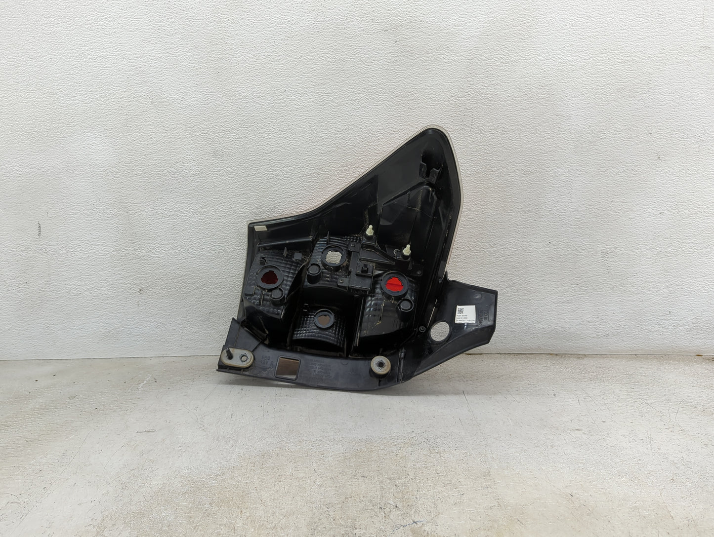 2015 Subaru Forester Tail Light Assembly Passenger Right OEM P/N:84201-SG040 Fits OEM Used Auto Parts - Oemusedautoparts1.co