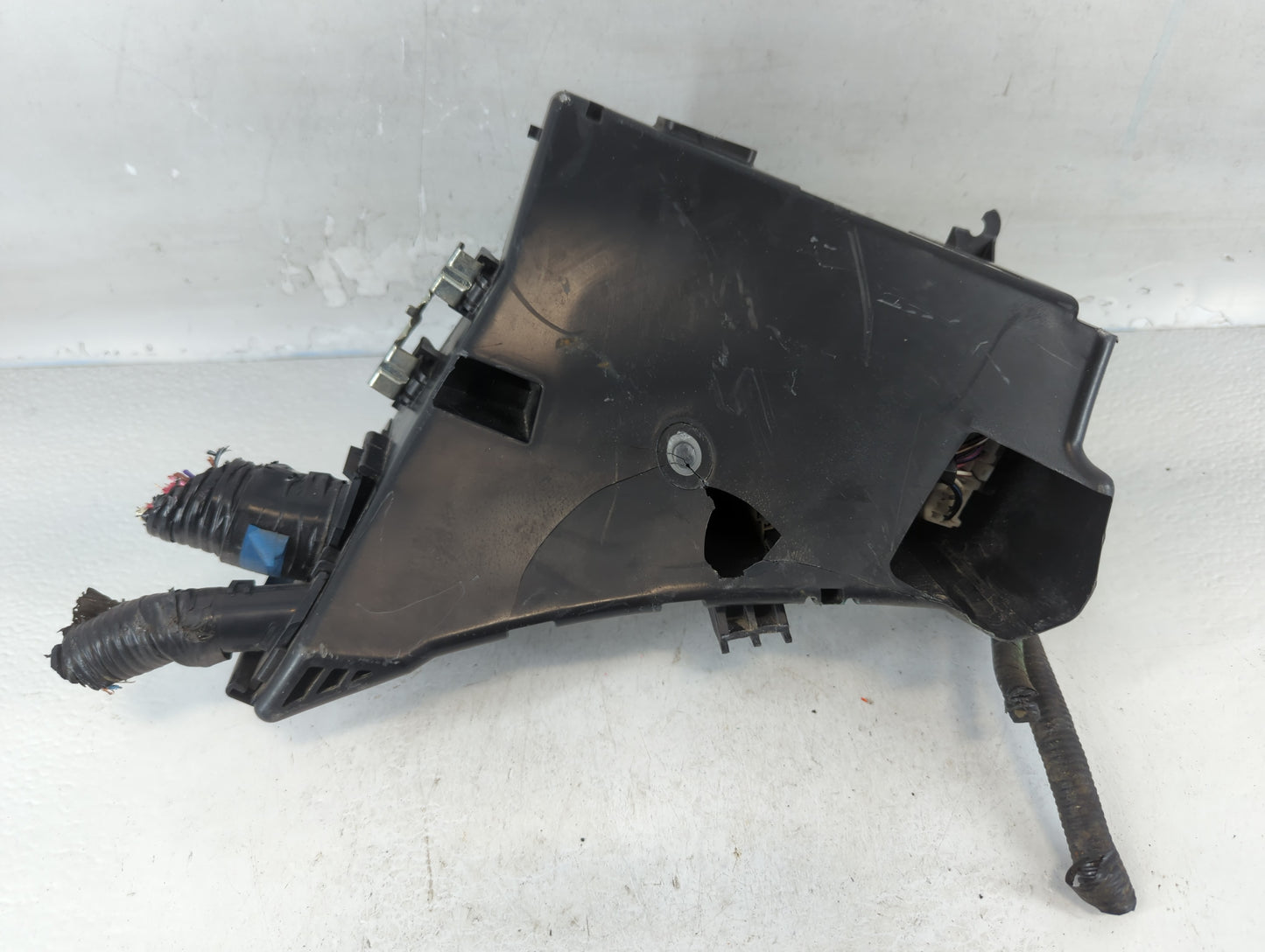 2014-2015 Subaru Forester Fusebox Fuse Box Panel Relay Module P/N:MB100200B Fits Fits 2014 2015 OEM Used Auto Parts - Oemuse
