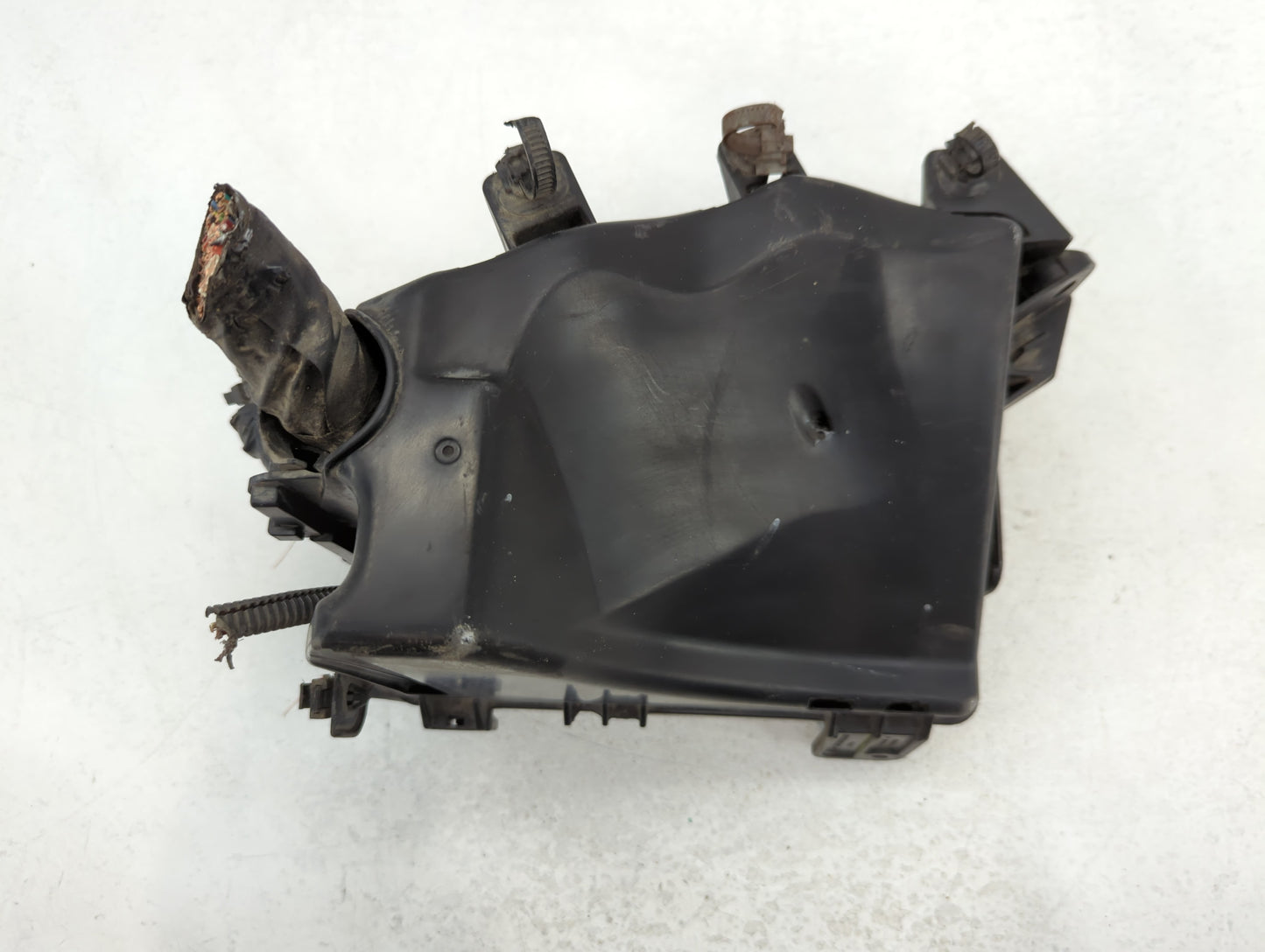 2015-2017 Subaru Legacy Fusebox Fuse Box Panel Relay Module P/N:MB503701B Fits Fits 2015 2016 2017 OEM Used Auto Parts - Oem