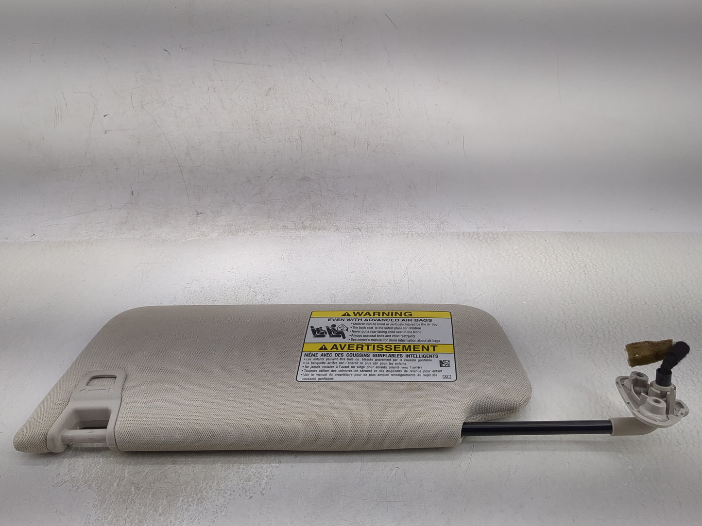 2015 Subaru Outback Sun Visor Shade Replacement Passenger Right Mirror Fits OEM Used Auto Parts - Oemusedautoparts1.com