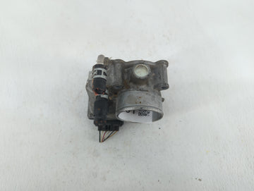 2013-2018 Toyota Avalon Throttle Body P/N:22030-0V050 22030-36020 Fits Fits 2012 2013 2014 2015 2016 2017 2018 2019 OEM Used Auto Parts