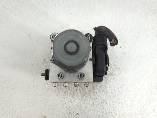 2015-2017 Toyota Camry ABS Pump Control Module Replacement P/N:44540-06180 Fits Fits 2015 2016 2017 OEM Used Auto Parts