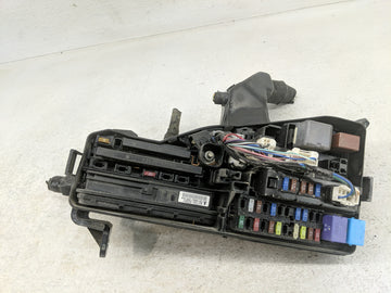 2012-2017 Toyota Camry Fusebox Fuse Box Panel Relay Module P/N:6358-5508 82720-33301 Fits Fits 2012 2013 2014 2015 2016 2017 OEM Used Auto Parts