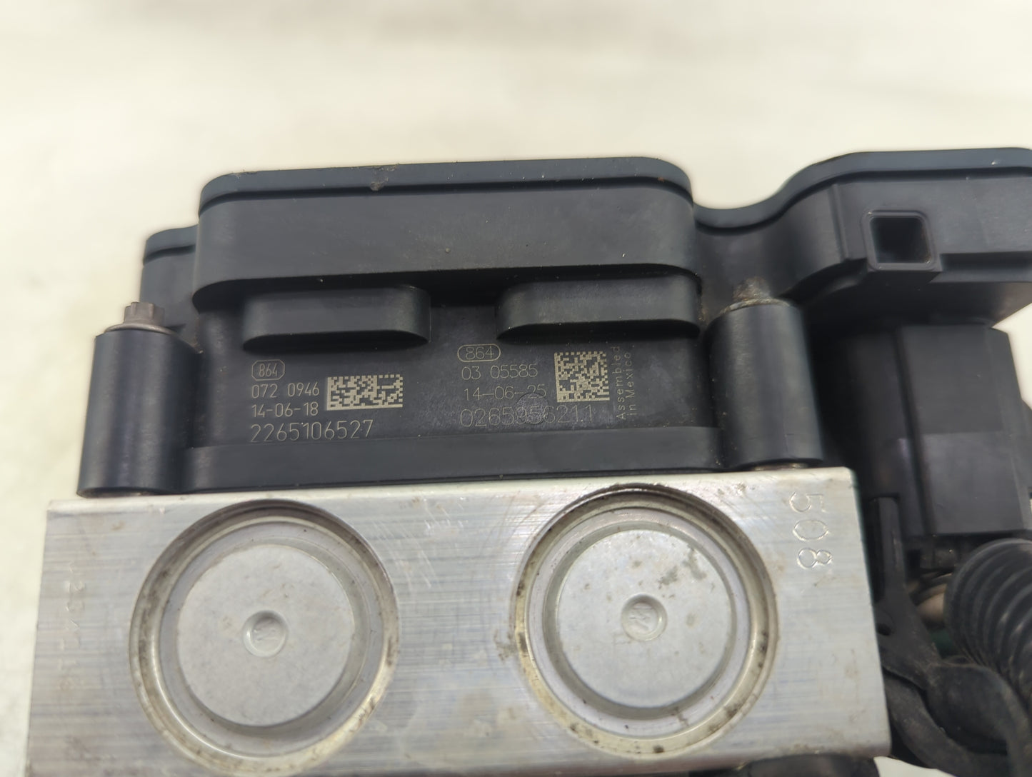 2015-2017 Toyota Camry ABS Pump Control Module Replacement P/N:4405006240 Fits Fits 2015 2016 2017 OEM Used Auto Parts - Oem