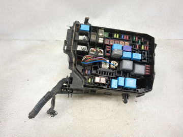 2014-2019 Toyota Corolla Fusebox Fuse Box Panel Relay Module P/N:82662-0266 Fits Fits 2014 2015 2016 2017 2018 2019 OEM Used Auto Parts