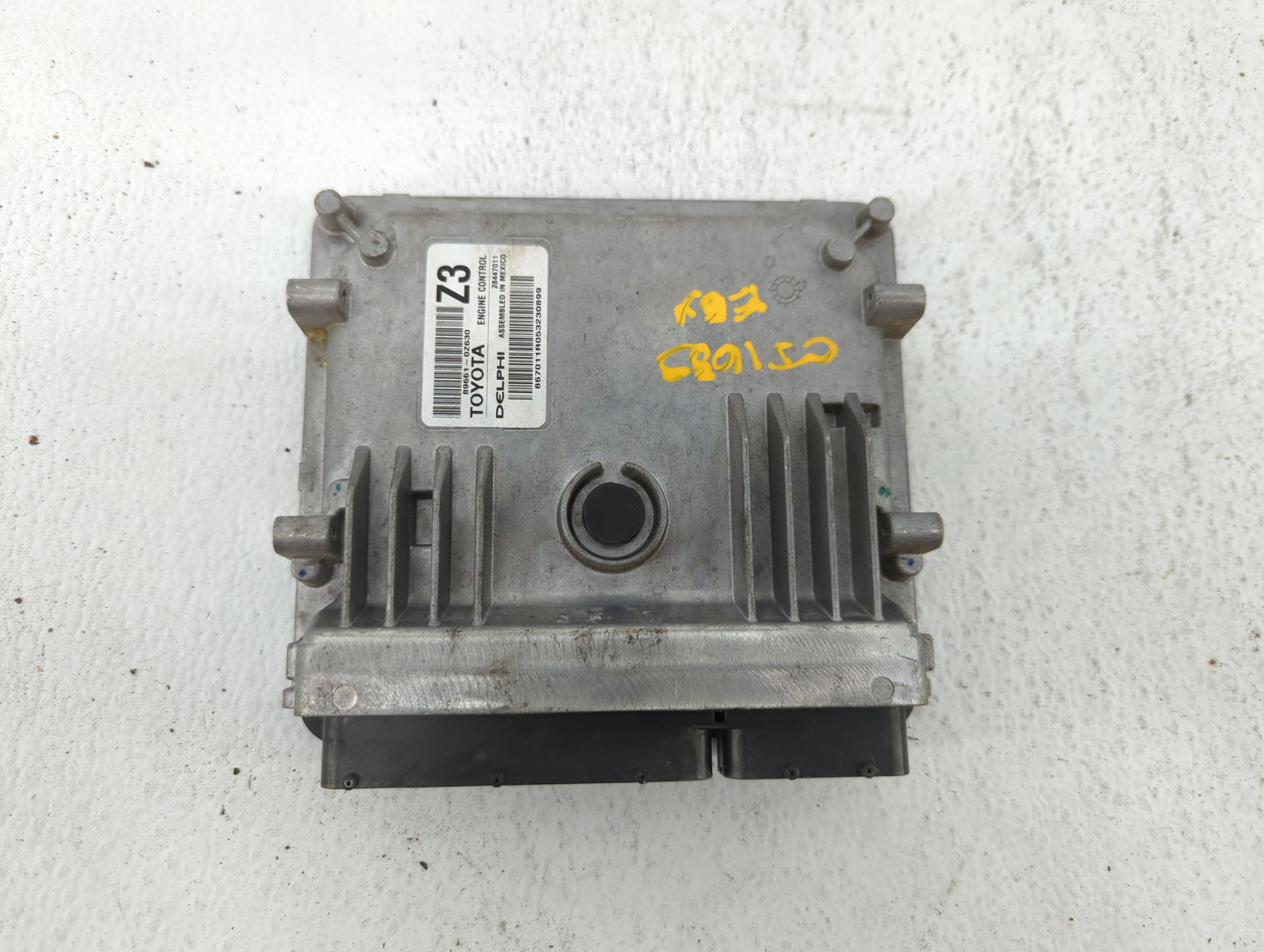 2015 Toyota Corolla PCM Engine Control Computer ECU ECM PCU OEM P/N:89661-0Z640 89661-0Z630 Fits OEM Used Auto Parts - Oemus