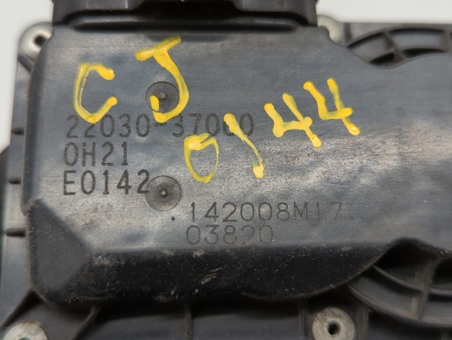 2010-2018 Toyota Prius Throttle Body P/N:22030-37060 Fits Fits 2010 2011 2012 2013 2014 2015 2016 2017 2018 OEM Used Auto Pa