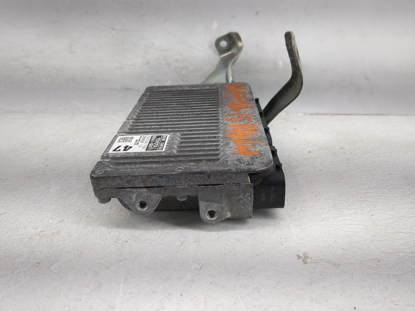 2015 Toyota Rav4 PCM Engine Control Computer ECU ECM PCU OEM P/N:89661-0R471 Fits OEM Used Auto Parts - Oemusedautoparts1.co