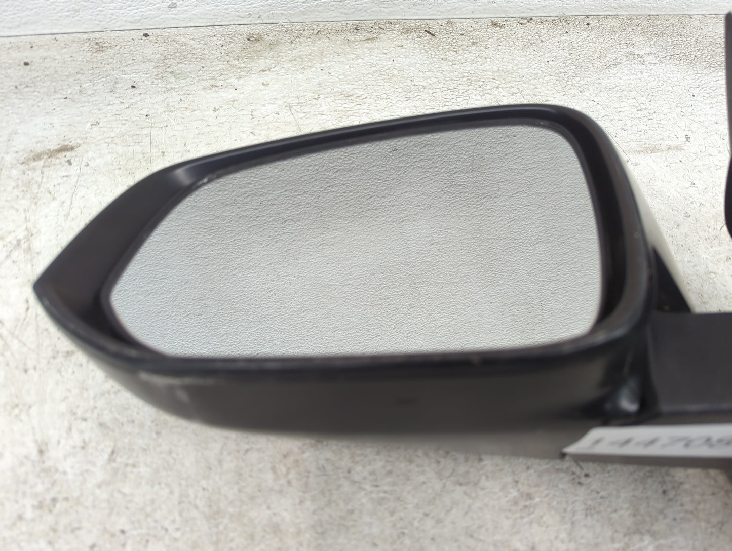 2015 Toyota Rav4 Driver Side View Mirror - Left Door Mirror OEM Used - Oemusedautoparts1.com