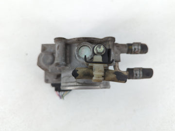 2009-2018 Toyota Rav4 Throttle Body P/N:35100-25200 22030-36010 Fits Fits 2009 2010 2011 2012 2013 2014 2015 2016 2017 2018 OEM Used Auto Parts
