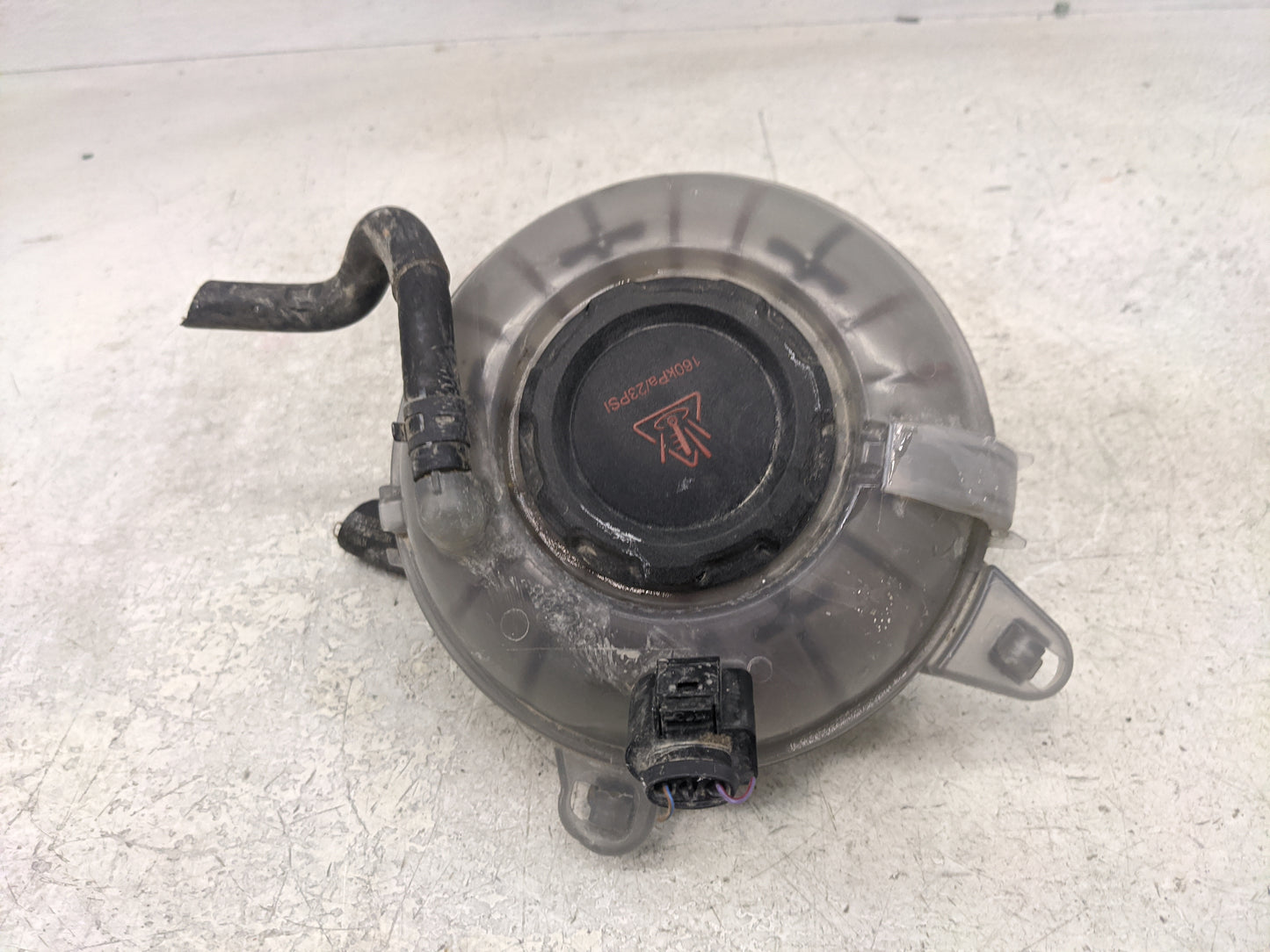2015 Volkswagen Golf Radiator Coolant Overflow Expansion Tank Bottle 1367239 - Oemusedautoparts1.com