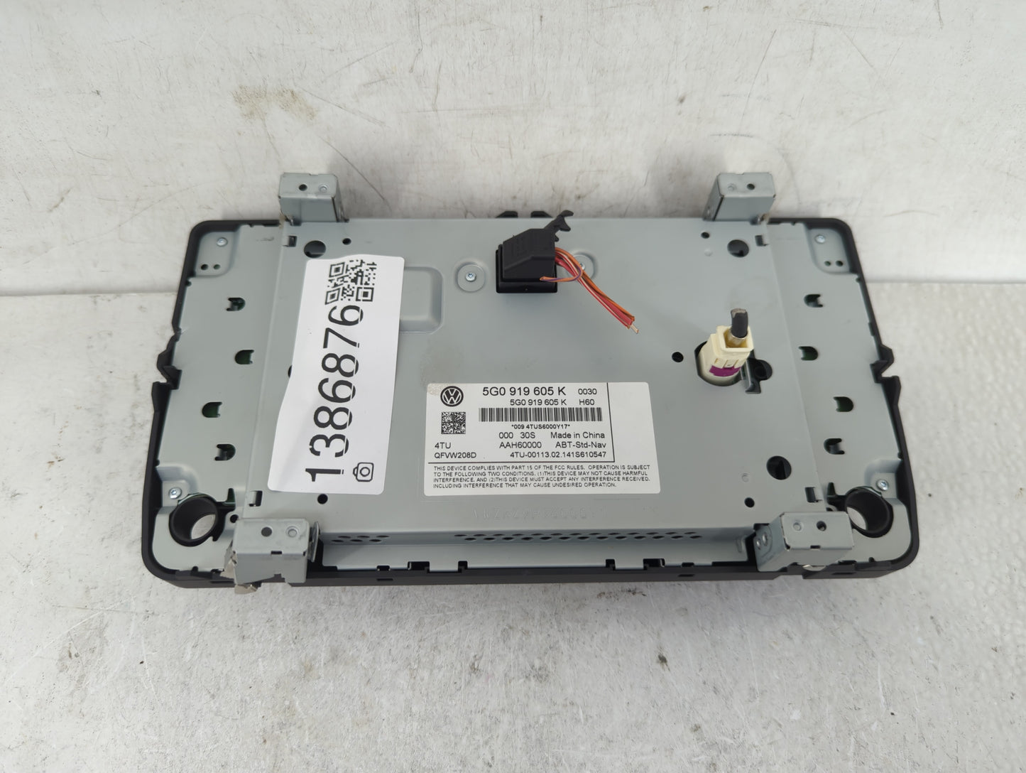 2015-2016 Volkswagen Golf Information Display Screen 1386876 - Oemusedautoparts1.com