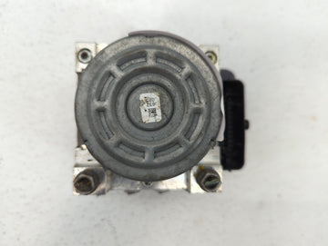 2015-2016 Volkswagen Golf ABS Pump Control Module Replacement P/N:3Q0 614 517 P 5Q0 614 517 J Fits Fits 2015 2016 2017 OEM Used Auto Parts