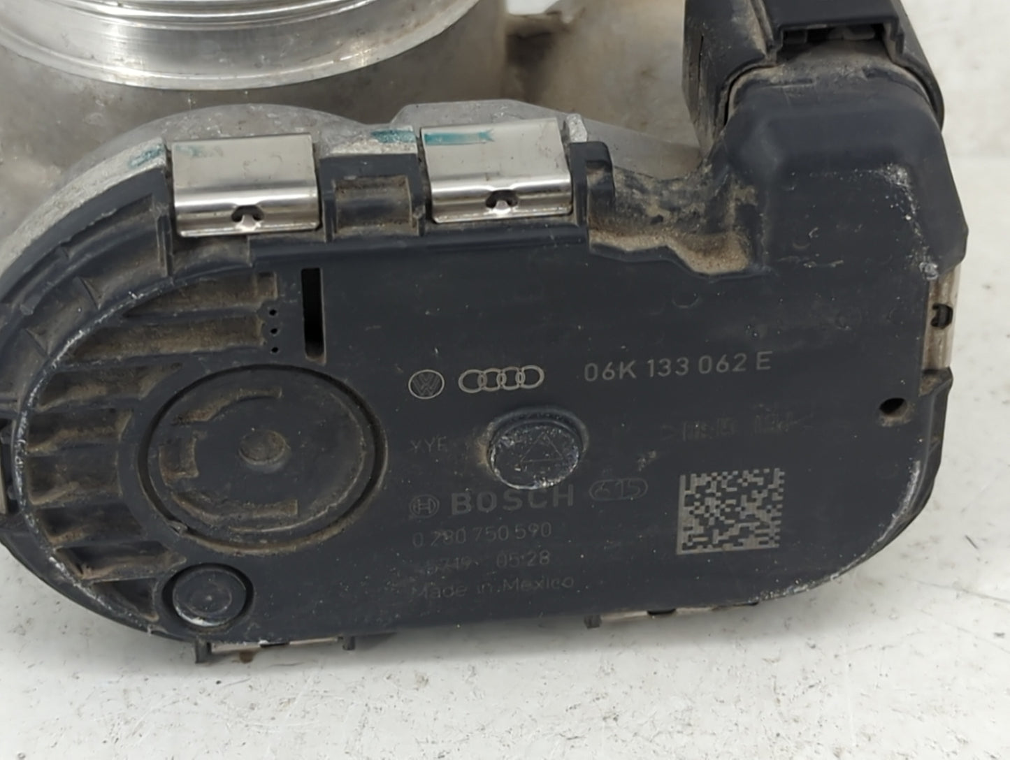 2014-2017 Volkswagen Jetta Throttle Body P/N:06K133062E Fits Fits 2014 2015 2016 2017 OEM Used Auto Parts - Oemusedautoparts