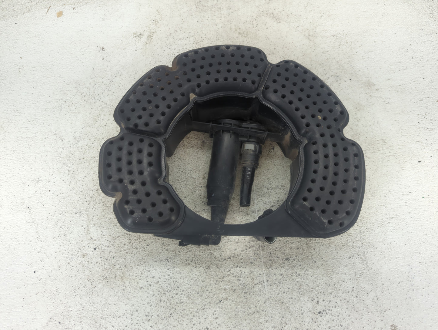 2015 Volkswagen Jetta Fuel Vapor Charcoal Canister 1437114 - Oemusedautoparts1.com